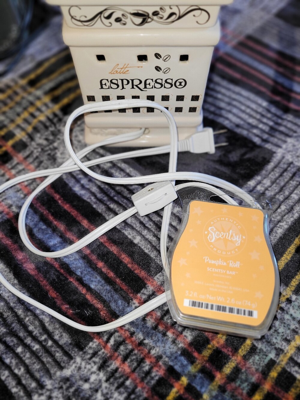 Scentsy Brand White Cappucino Warmer. Super Cute, Wake Up And Smell The Coffee. - Picture 8 of 11